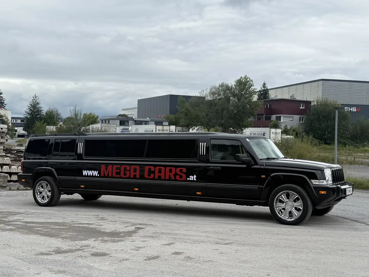 Chrysler Sonstige Jeep Commander 4,7 V8 Stretchlimousine